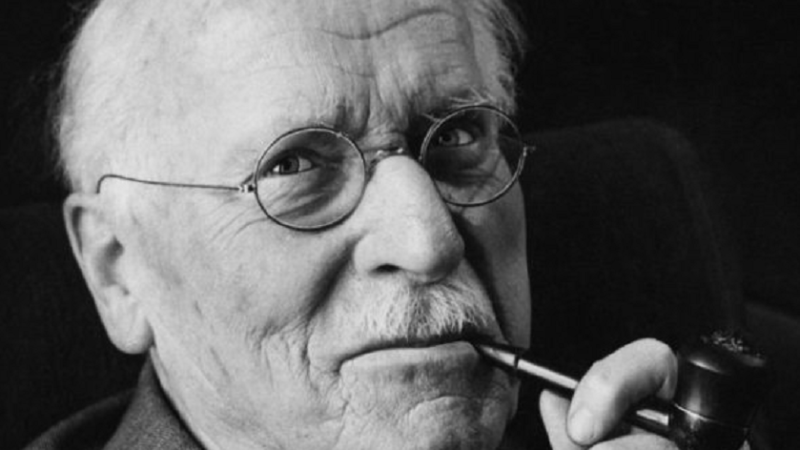 Carl Jung y la sombra: El potencial oculto de nuestro lado oscuro