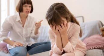5 señales de que fuiste criado por padres narcisistas y sus consecuencias en la vida adulta